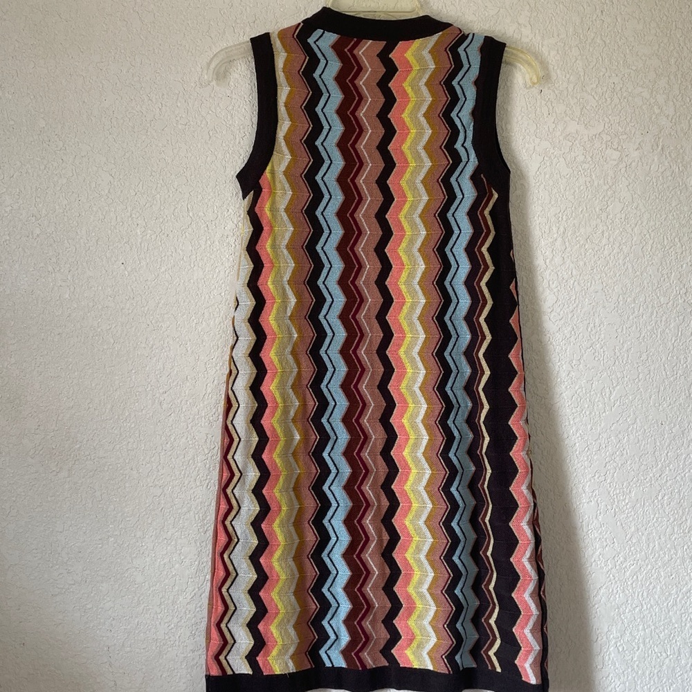 Mossoni Collection Dress - Picture 9 of 9